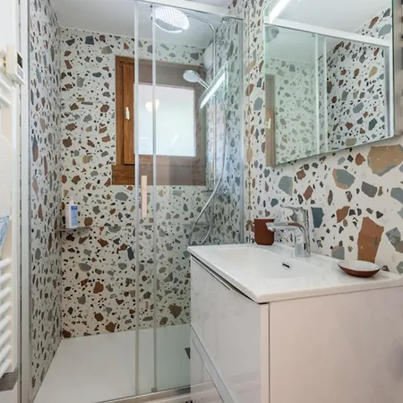 A Lovely Flat Right In The Centre Of *